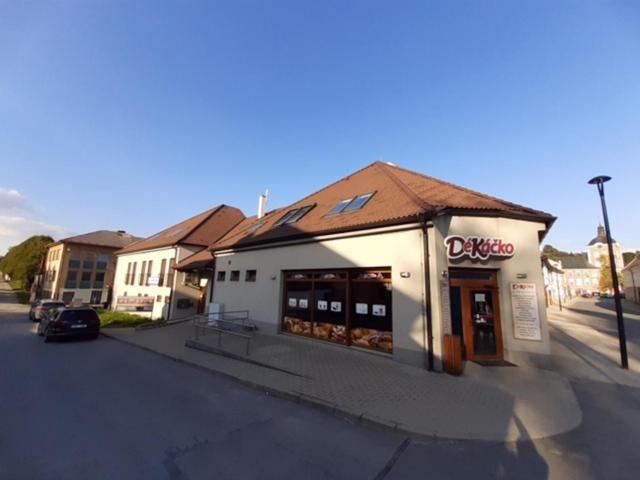 Apartman Kamenice Kamenice nad Lipou Bagian luar foto